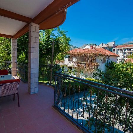 Apartmani Santa Barbara 트레빈예 외부 사진