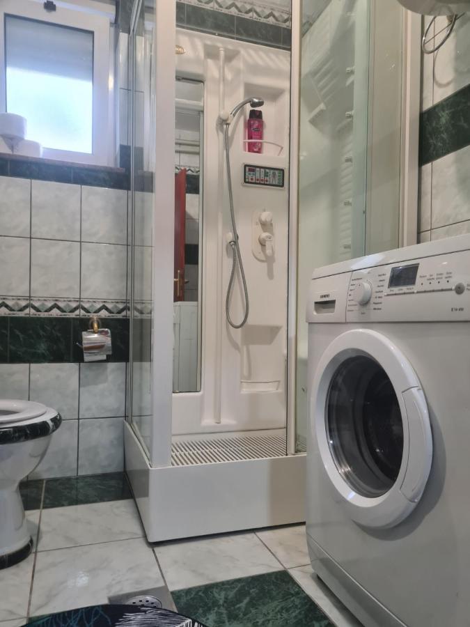 Apartmani Santa Barbara 트레빈예 외부 사진