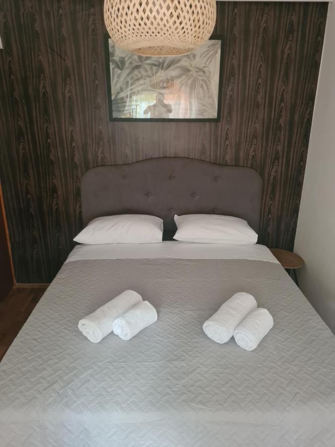 Apartmani Santa Barbara 트레빈예 외부 사진