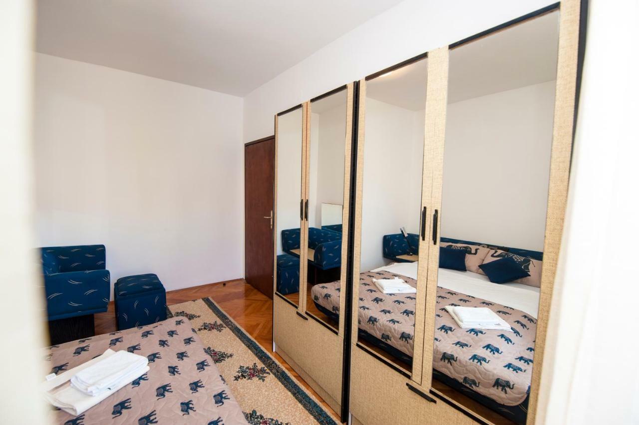 Apartmani Santa Barbara 트레빈예 외부 사진
