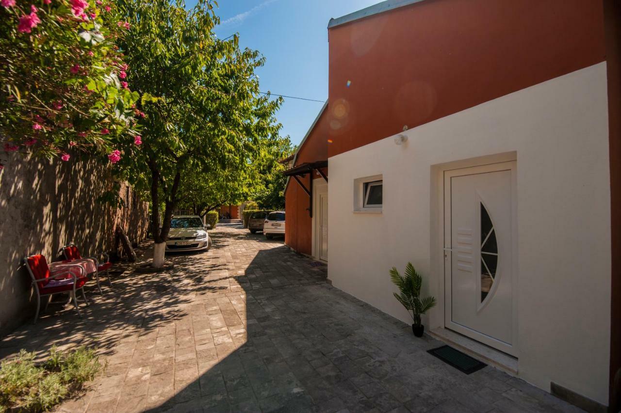 Apartmani Santa Barbara 트레빈예 외부 사진