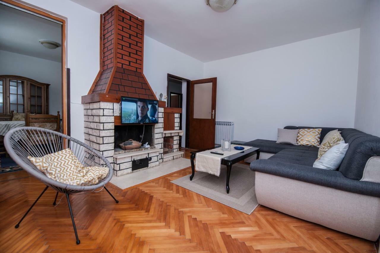 Apartmani Santa Barbara 트레빈예 외부 사진